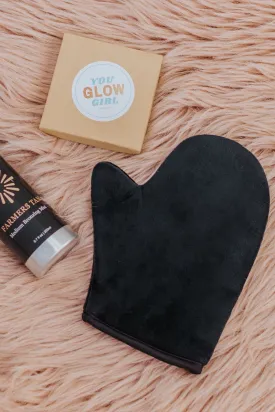 Filly Flair Farmer Tanning Application Mitt in Black