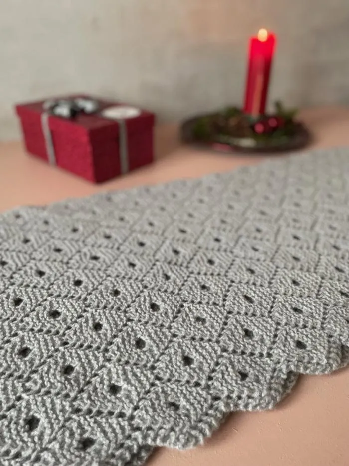 Hjerterum scarf by Önling, knitting pattern