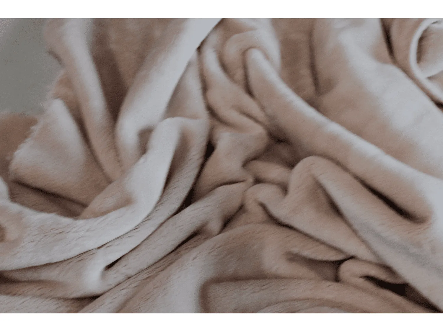 REMNANT; 1.5m (90”) PINK Luxury  Fleece  Fabric 400 gsm - 150 cms -  Thick and  Luxurious