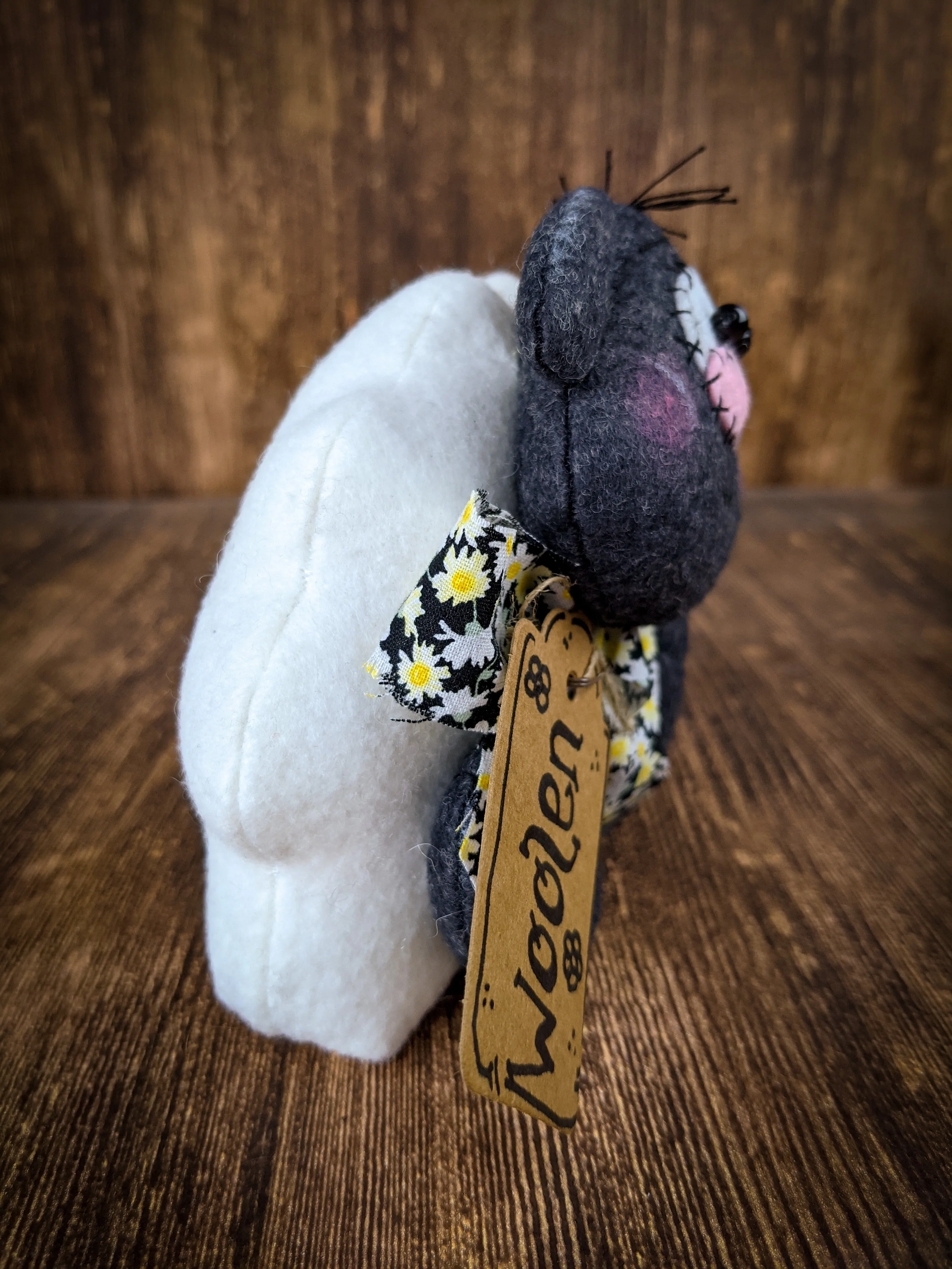 Woolen Sheep Primitive